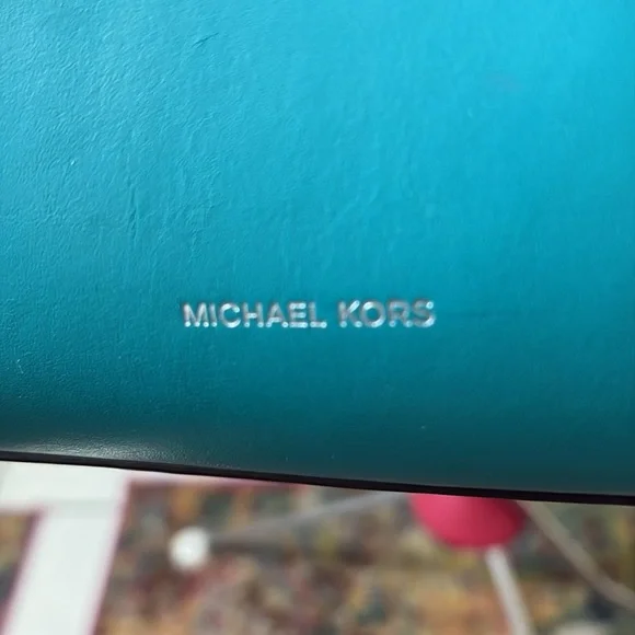 Michael Kors  bucket bag  shoulder or Crossbody bag  leather  aqua  leather
Inte - Picture 4 of 17
